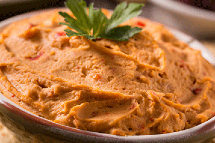 Homemade Red Pepper Hummus